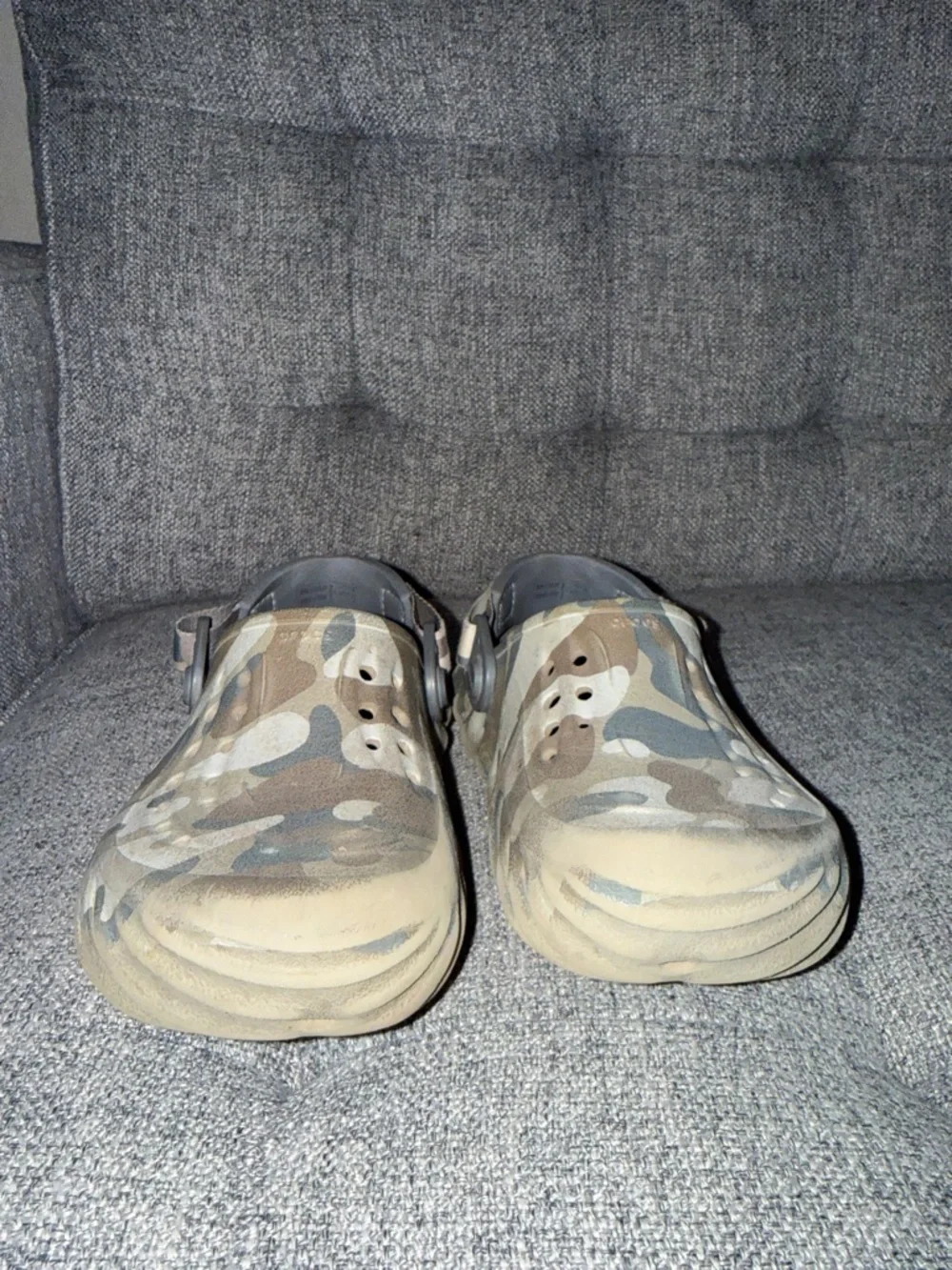Crocs echo duck camo clogs kids size 1